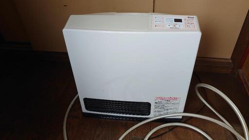 ガスファンヒーター　Rinnai 　都市ガス　ホース付