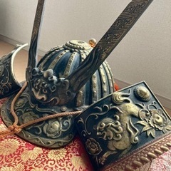 端午の節句　兜　金属製　大きい　大人の等身大兜　鎧　五月人形の画像
