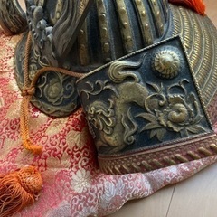 端午の節句　兜　金属製　大きい　大人の等身大兜　鎧　五月人形の画像