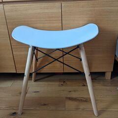 背もたれなし　デザインチェアー