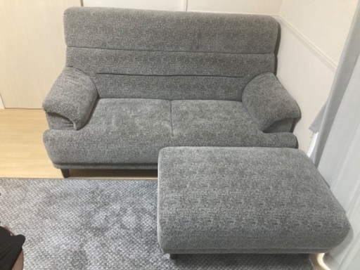 ほぼ新品　約7万しました　2人ソファ