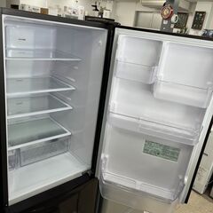 冷蔵庫探すなら「リサイクルR」❕ 冷蔵庫・洗濯機大量入荷❕ あなたの欲しいが見つかる「リサイクルＲ」❕自動製氷付き❕　3ドア冷蔵庫❕ 幅54㎝のスリム設計❕ ゲート付き軽トラ”無料貸出❕購入後取り置きにも対応 ❕即日配送❕ R1759 冷蔵庫探すなら「リサイクルR」❕ 冷蔵庫・洗濯機大量入荷