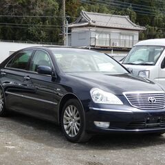 ■369★クラウン・マジェスタ　Ａタイプ（H27年式）★シートメモリー★クルコン★ＥＴＣ★Ｂカメラ★電格ミラー★ＣＤナビ★ＭＤ★スマートインテリキー★プッシュスタート★コンビステアリング★ヘッドアップディスプレイ★木目★ＡＷ１７インチ★の画像