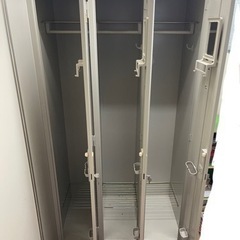 LION 鍵付きスチールロッカー の画像