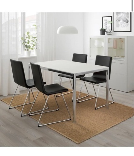 セラミック　ダイニングテーブル