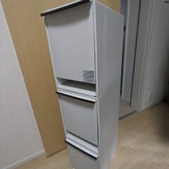 3段ゴミ箱の画像