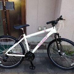 GIANT Snap[ジャイアント スナップ]26吋 MTB(S) アルミ/21speed/ホワイト