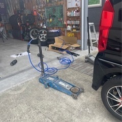 タイヤ交換いたします。