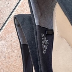 【中古】ユニクロマシュマロタッチパンプス　ローヒール　黒 スエード　24.5cmの画像