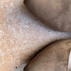 【中古】ユニクロマシュマロタッチパンプス　ローヒール　ベージュ　25cmの画像