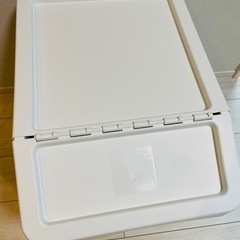IKEA SORTERA(ソルテーラ)・ふた付きです。