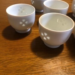 有田焼(蛍彫り)徳利おちょこセット(値段交渉可能です)の画像