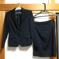 5号レディーススーツ(洋服の青山)