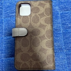 COACH iPhone11手帳カバーの画像