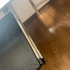 ガラステーブルの画像