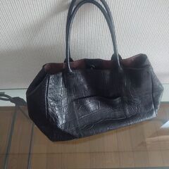 牛革黒のトートバッグ