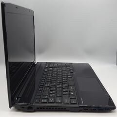 富士通ノートパソコン i3（中古）4GBのメモリ、SSD240GB, 15.6画面、Intel HD Graphics 4400、Windows11, Office2021, Photoshop2021, Illustrator2021,Corel2021,FilmoraX等.の画像