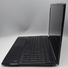 富士通ノートパソコン i3（中古）4GBのメモリ、SSD240GB, 15.6画面、Intel HD Graphics 4400、Windows11, Office2021, Photoshop2021, Illustrator2021,Corel2021,FilmoraX等.の画像