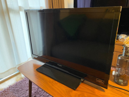 SHARP AQUOS 32型液晶カラーテレビ