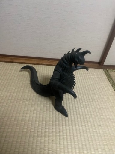 ゴジラフィギュア　なるべく高額で❗️