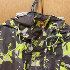 スノーボードウェア ジャケットの画像