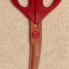 貝印　カーブキッチンはさみ　レッド