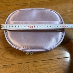 新品バニティバッグ