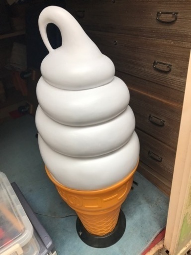 日生のコーン看板