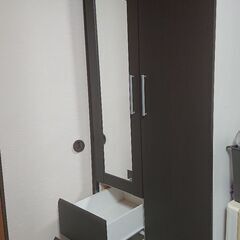 値下げ 鏡付きロッカータンス 引き出し付き とても綺麗
