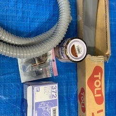 鍵　巾木　ペンキ　ホース　お譲りします