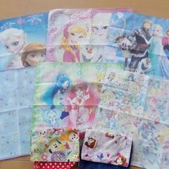 中古品　移動ポケット2つとハンカチ6枚
