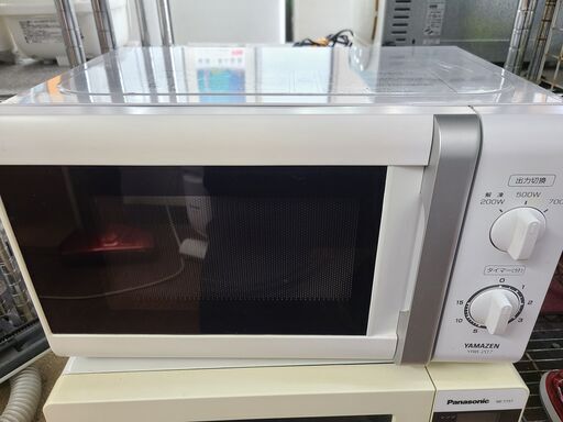 【リサイクルショップどりーむ天保山店】●1693●　処分特価‼　アイリスオーヤマ　電子レンジ　2012年製　EMO-706　ターンテーブルタイプ　簡単ダイヤル操作♪