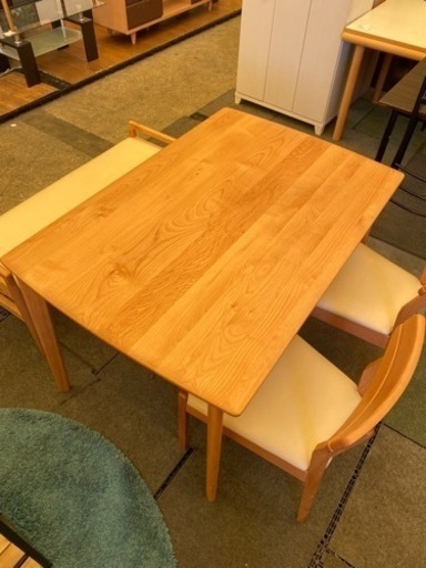 【直接取引】ニトリ　ダイニングテーブルセット(チェア2脚、ベンチ) nitori-net_0000004008047-