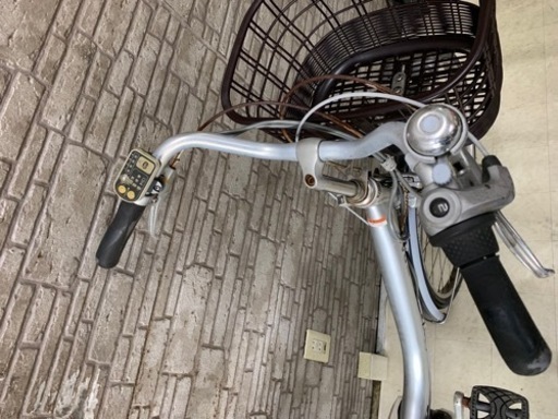 新生活応援SALE 東京23区配達無料　新基準　ヤマハ　パス　8.1Ah リチウム 電動自転車 中古 ③