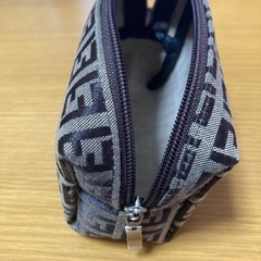 ポーチ　メガネスタンドの画像