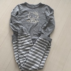 120cm キティちゃんパジャマ