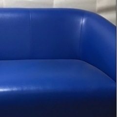 2人掛け、ソファー。お子様なら、3人座れます！の画像