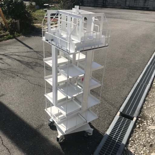 本屋さんで使われてた絵本のラック