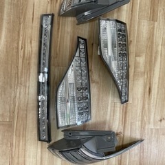 エスティマ　クリア　テールランプ