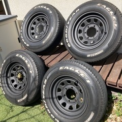 ハイエース200系   タイヤホイールの画像