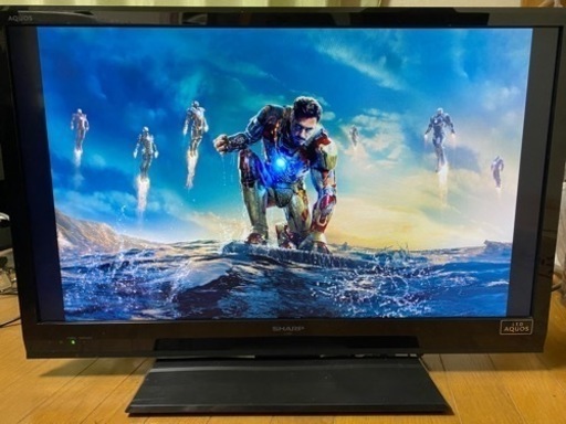 美品！シャープ 大画面 薄型 32V型 液晶テレビ AQUOS