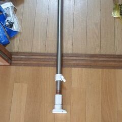 つっぱり棒 幅75~120cm 耐荷重45~30kg  売ります