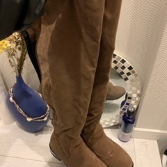 ニーハイブーツ