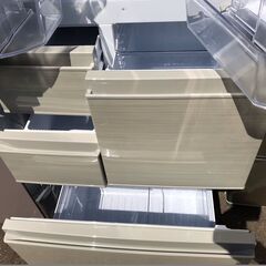使用期間少ない！！！　シャープ　プラズマクラスター搭載　６ドア冷蔵庫（５０２リッター）　８８，０００円（税込み）の画像
