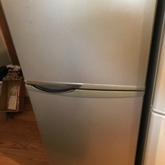 2ドア冷蔵庫　不具合有り