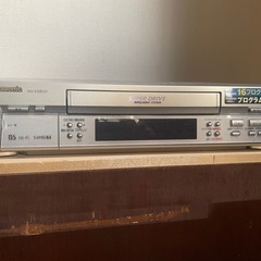 パナソニック製　VHSビデオデッキ