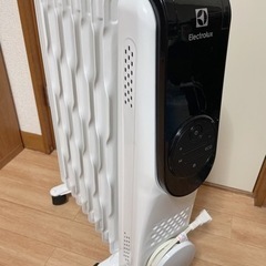 【ほぼ未使用】郵送可Electrolux オイルヒーター 