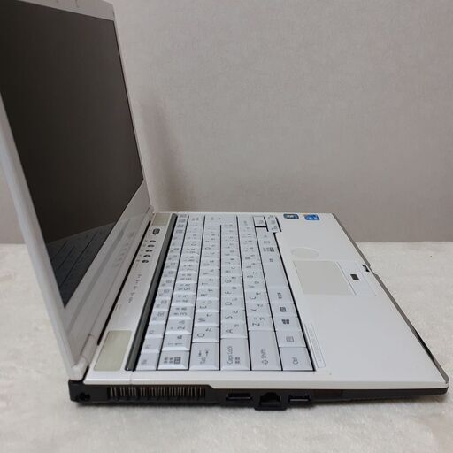 【取引中です】Fujitsu　LIFEBOOK　SSD搭載　13インチ　Webカメラ　Wi-Fi　マルチ　Windows11