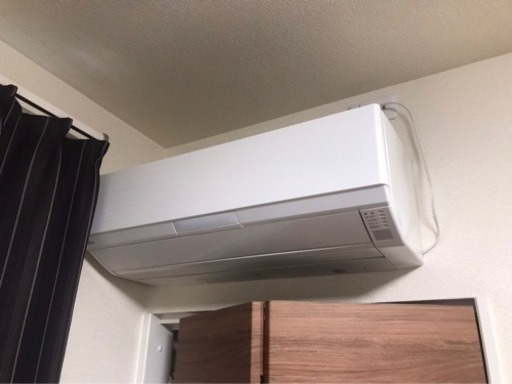 2014年式　自動お掃除機能付きエアコン