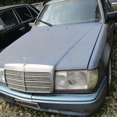 ヤングクラシツク―ベンツ124-E220部品取り中古車